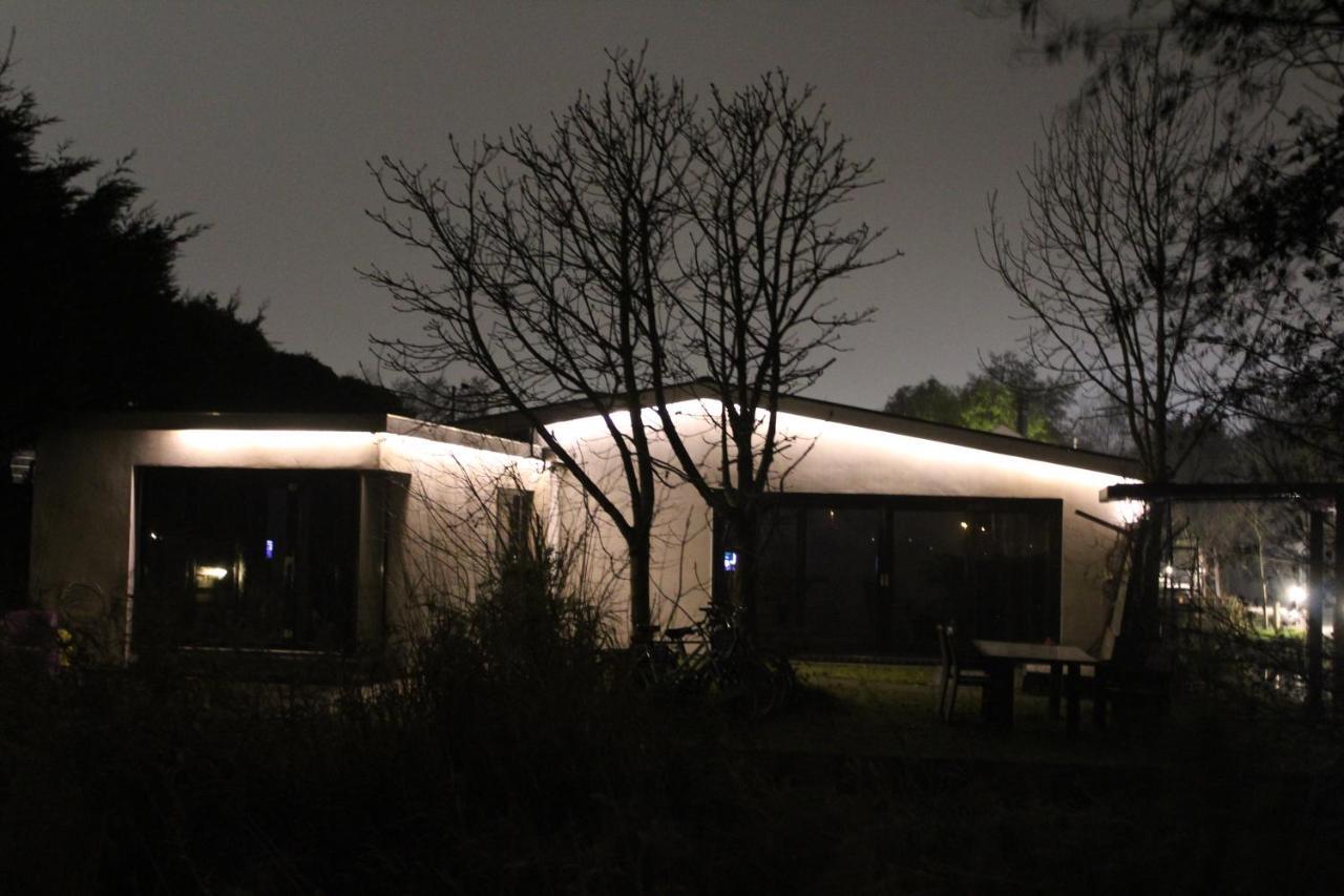 Bungalow Haarlem Amsterdam With Jacuzzi Vijfhuizen المظهر الخارجي الصورة